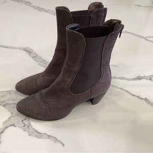 AGL women boots size 7 37 snake Brown Heeled Chelsea Boots made in Italy